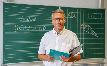 Oberbürgermeister Volker Holuscha gratuliert zur Einschulung. Foto: Stadtverwaltung Flöha/ Erik Frank Hoffmann/ Archiv