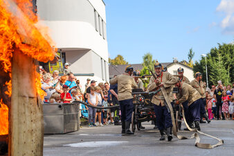 Gelöscht wurde eine brennende Holzhütte. Foto: Stadtverwaltung Flöha/ Erik Frank Hoffmann